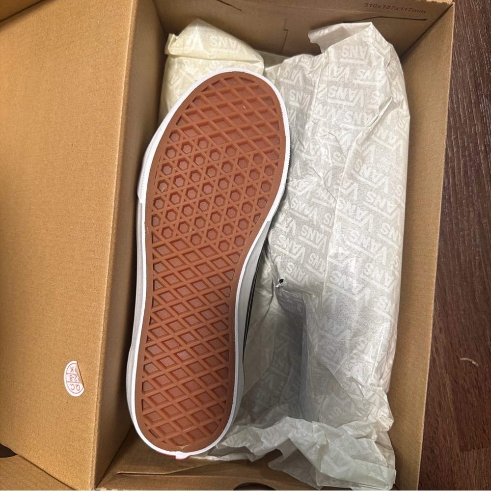 Vans Old Skool V Black/White Suede/Canvas Sz 5.5M - Picture 3 of 3